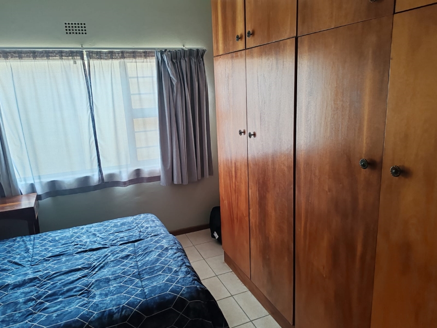 5 Bedroom Property for Sale in Perlemoenbaai Western Cape